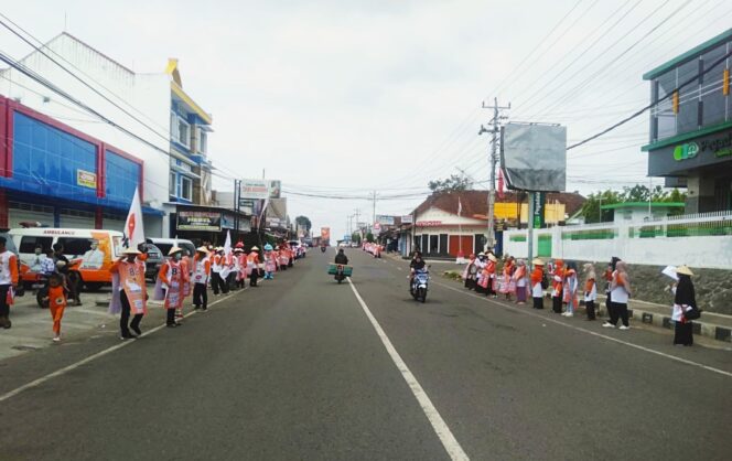
					Seribuan Kader PKS Wonogiri Menggelar Flashmob