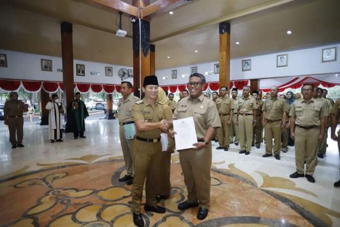 
					Awal Tahun, Bupati Trenggalek Mengambil Sumpah dan Pelantikan Sejumlah Pejabat