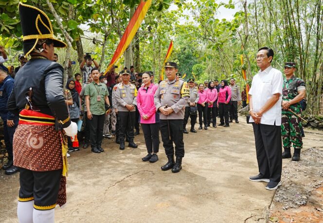 
					Kapolri Resmikan Sumur Bor di Yogyakarta