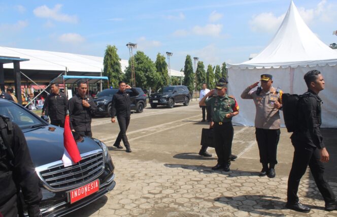 
					Kerahkan Ribuan Personel, TNI Polri Sukses Amankan Kunker Presiden Jokowi di Wonogiri