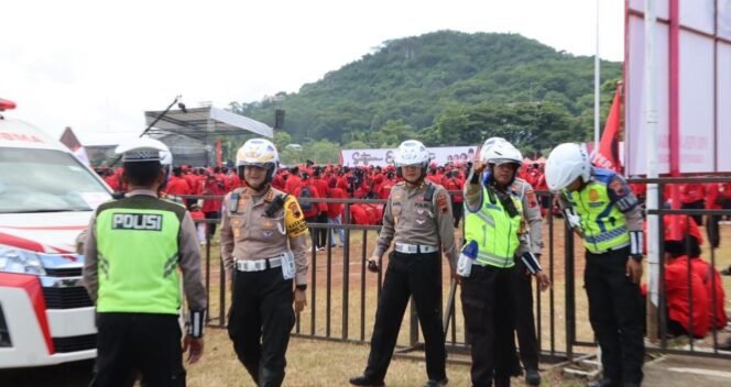 
					824 Personel Dikerahkan Kawal Kampanye PDI Perjuangan di Stadion Pringgodani Wonogiri