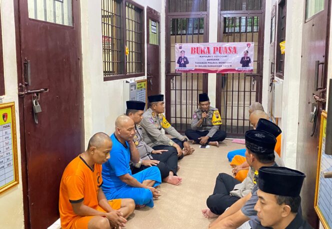 
					Buka Puasa Bersama Tahanan, Cara Polres Wonogiri Berbagi Keberkahan di Bulan Ramadan