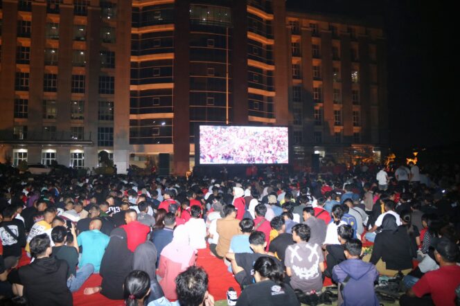 
					Ribuan Orang Padati Mapolda Jateng, Ada Ibundanya Ernando Ari