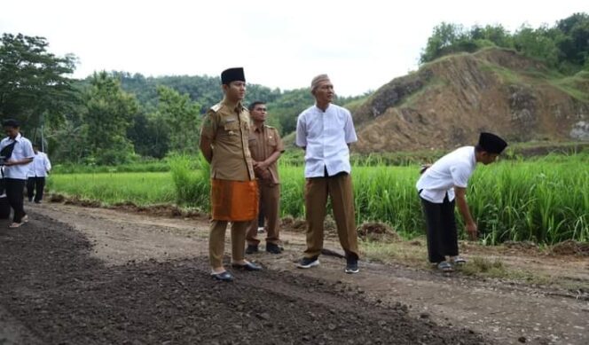 
					Jelang Lebaran, Mas Ipin Tinjau Perbaikan Sejumlah Ruas Jalan