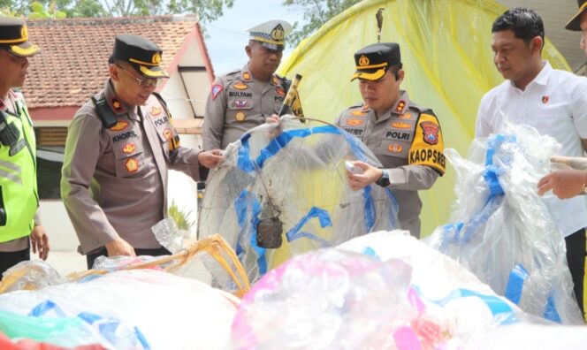
					Lebaran Ketupat, 135 Balon Udara Diamankan Polres Trenggalek