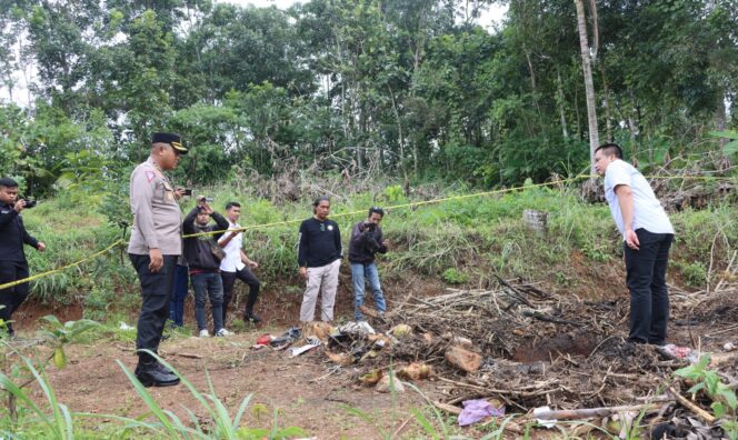 
					Kapolres Wonogiri Cek Langsung TKP Kasus Pembunuhan di Slogohimo