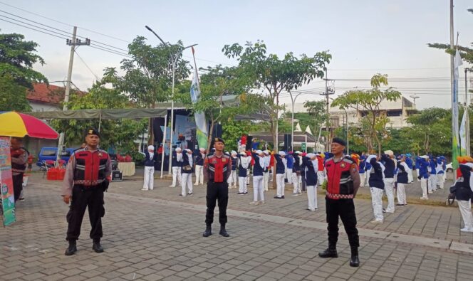 
					Peringatan May Day di Trenggalek, Polisi Berikan Pelayanan Pengamanan