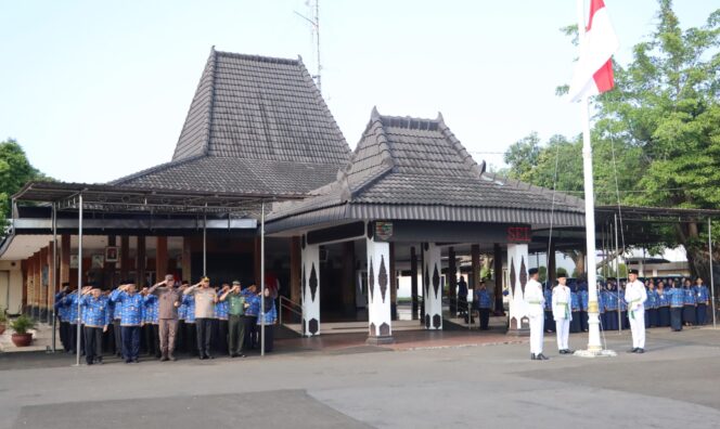 
					Kapolres Wonogiri Hadiri Upacara Hardiknas Tahun 2024