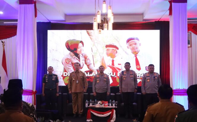 
					Kapolda Jateng Irjen Pol Ahmad Luthfi Pimpin Apel Tiga Pilar di Wonogiri