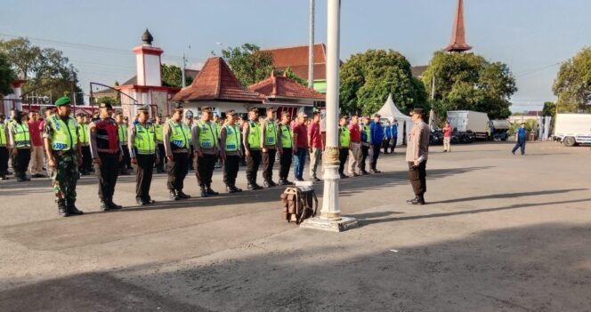 
					450 Personil Gabungan Amankan Carnaval SCTV 34 di Wonogiri