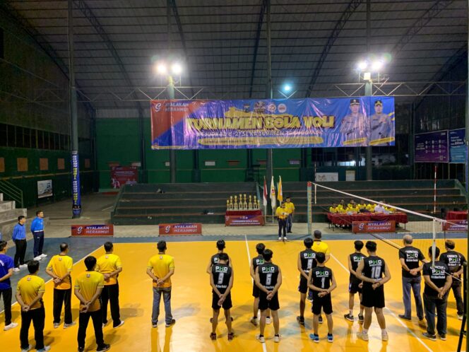 
					Sambut HUT Bhayangkara Ke-78, 22 Tim di Trenggalek Ikuti Turnamen Bola Voli