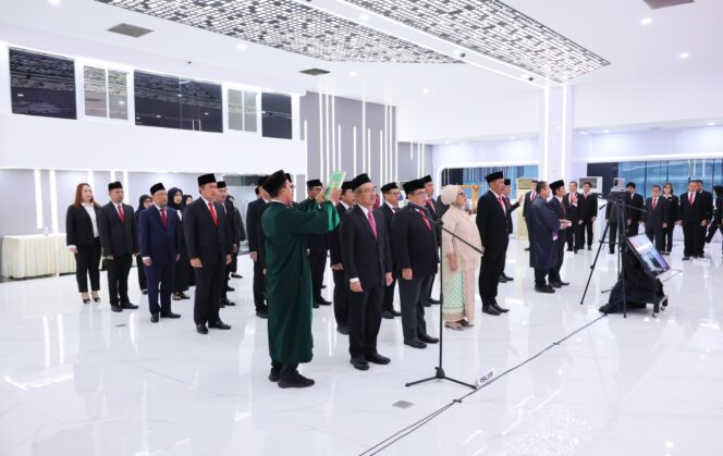 
					Lantik 29 Pejabat Kementrian ATR/BPN, Menteri AHY Tekankan Kinerja Optimal untuk Capai Target 100 Hari ke Depan