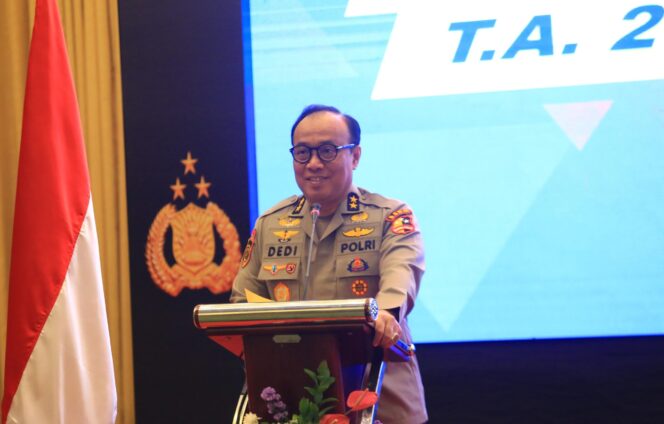 
					Polri Rekrut 45 Calon Perwira Sarjana untuk Perangi Kejahatan Siber