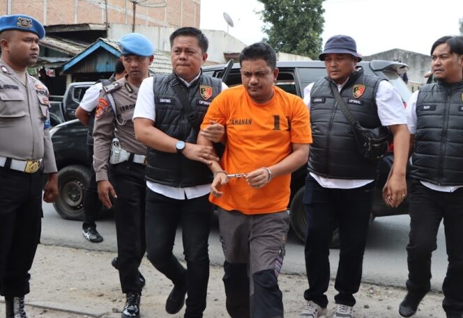 
					Polda Sumut Gelar Rekonstruksi Kebakaran Rumah Wartawan Sempurna Pasaribu