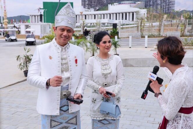 
					Menteri AHY Kenakan Baamar Galung Pancar Matahari dari Kalimantan Tengah pada Upacara Peringatan HUT ke-79 Kemerdekaan RI