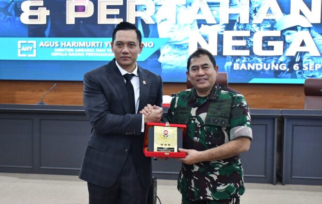 
					Berikan Ceramah Pembekalan kepada Pasis Dikreg LII Sesko TNI, Menteri AHY: Siapkan Tata Ruang Wilayah Pertahanan yang Kredibel dan Adaptif