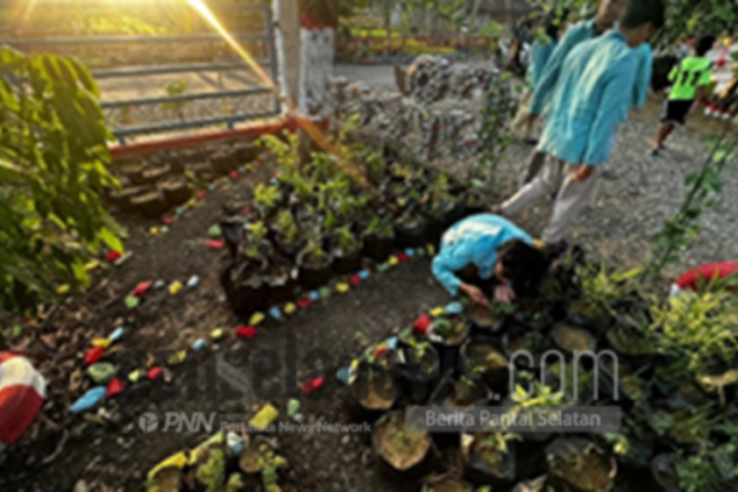 
					Optimalisasi Potensi Desa Sendangagung Melalui Pengembangan Tanaman Obat Keluarga (TOGA)