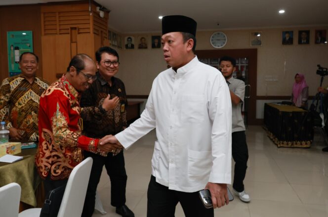 
					Menteri Nusron Wahid Kunjungan Kerja Pertama Ke Jateng:  Samakan Gelombang Pemikiran dan Filosofi untuk Mencapai Tujuan