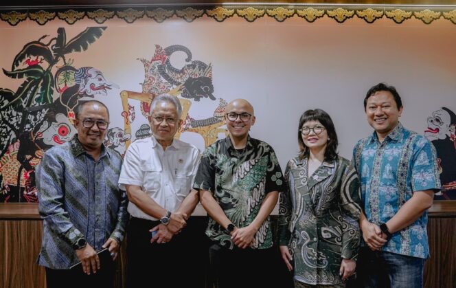 
					YPKBI Bangun Sekolah Unggul IB Diploma Full Beasiswa