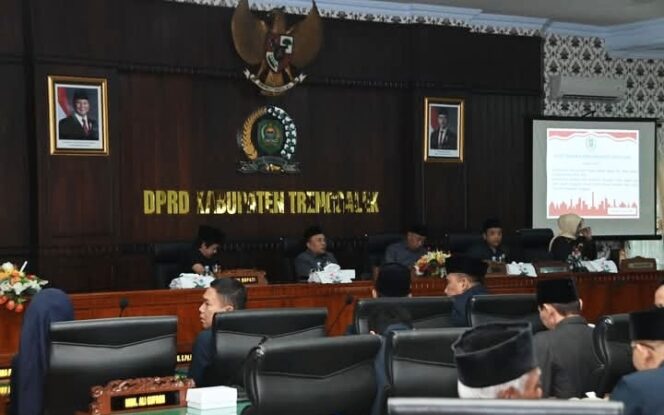 
					Wabup Syah Hadiri Paripurna Pemberhentian dan Pengangkatan Bupati dan Wabup Terpilih Periode 2025-2029