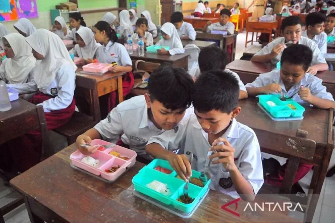
					Badan Gizi Nasional resmi meluncurkan Program Makan Bergizi Gratis pada 2025, (Foto:Antara)