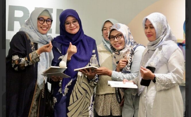 
					Peluncuran buku berjudul 