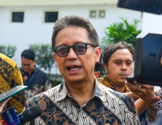 
					Menteri Kesehatan Budi Gunadi Sadikin/ Foto: BPMI Setpres