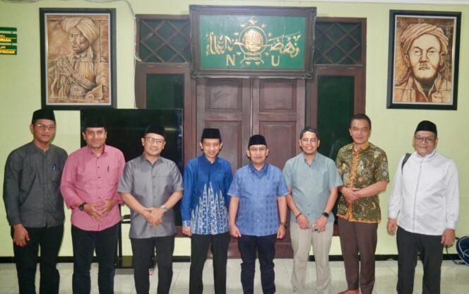 
					Tim Transisi Pemerintahan Cagub-Cawagub Jawa Tengah terpilih, Ahmad Luthfi-Taj Yasin Maimoen, melakukan kunjungan ke PW Nahdlatul Ulama (NU) dan PW Muhammadiyah Jateng/ Foto : Zulkarnain