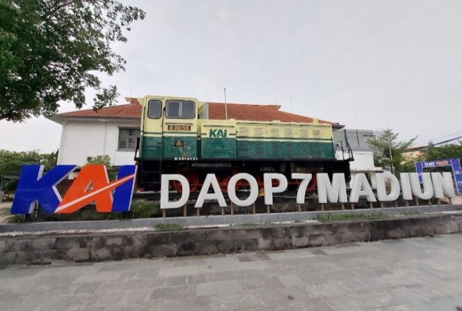 
					Mudik Jadi Tenang, KAI Daop 7 Madiun Sediakan 11.440 Kursi Tambahan Untuk Angkutan Lebaran 2025