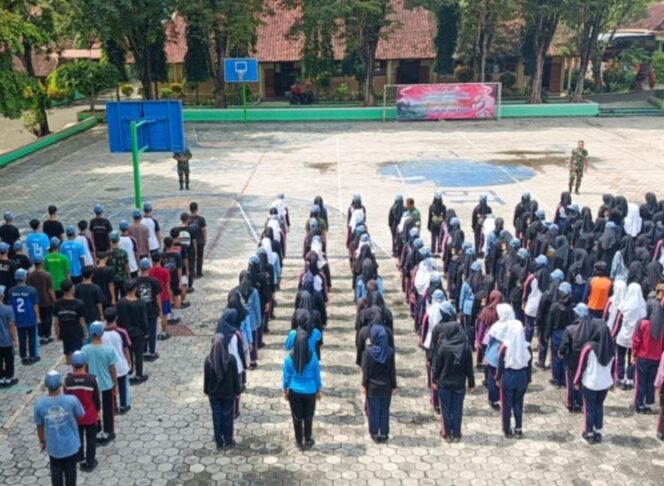 
					Ratusan Siswa SMA Negeri 1 Purwantoro Wonogiri Digembleng TNI, Ini Tujuannya