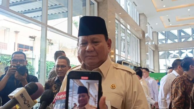 
					Presiden Prabowo Subianto memberikan keterangan kepada wartawan usai peresmian Bank Emas Indonesia, di Gade Tower, Jakarta, Rabu (26/2/2025) (Foto: RRI/Josua Sihombing)