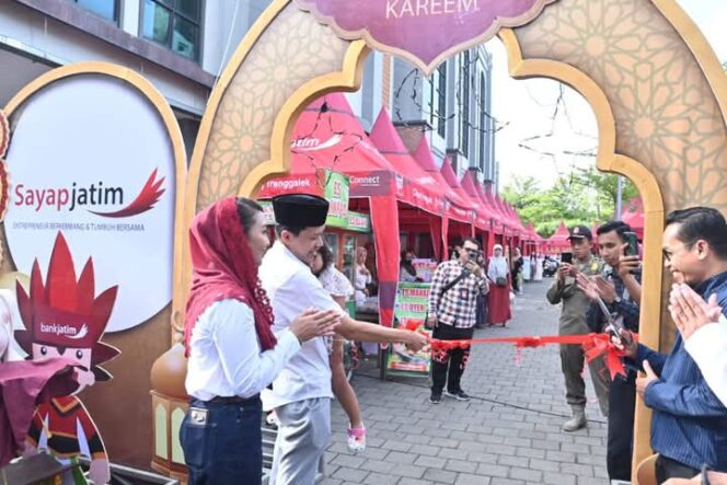 
					Wabup Trenggalek Buka Bazar Murah Bank Jatim 