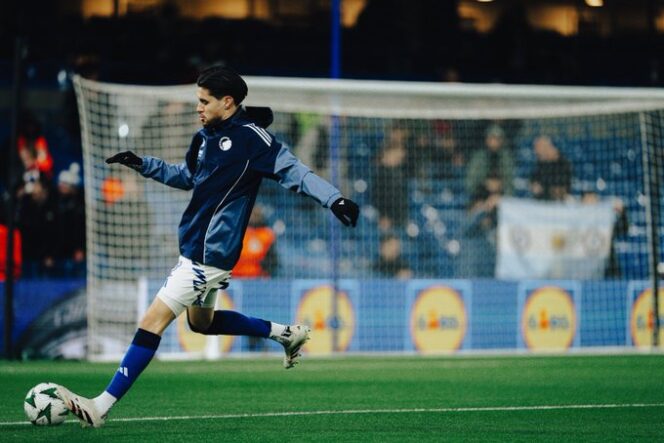 
					Kevin Diks starter lagi di leg kedua UECL Copenhagen vs Chelsea 2025, pulih dari cedera untuk kejar lolos./ Foto: @garistengah_id