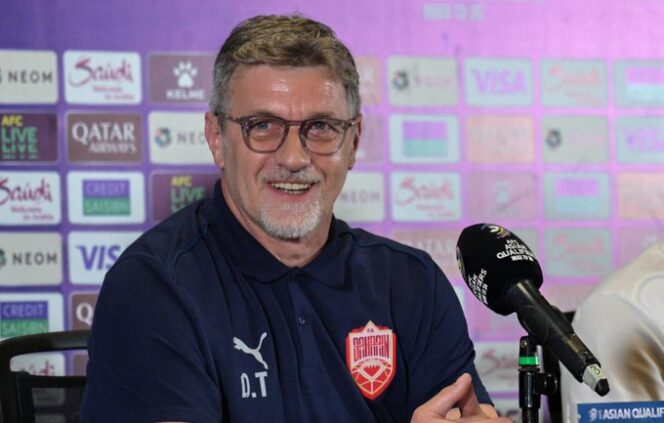 
					Pelatih Timnas Bahrain, Dragan Talajic, menyatakan kekecewaannya usai timnya menelan kekalahan 0-1 dari Indonesia pada laga lanjutan putaran ketiga Kualifikasi Piala Dunia 2026 di Stadion Utama Gelora Bung Karno (SUGBK), Jakarta, Selasa (26/3/2025) malam WIB./ Foto: @my_supersoccer