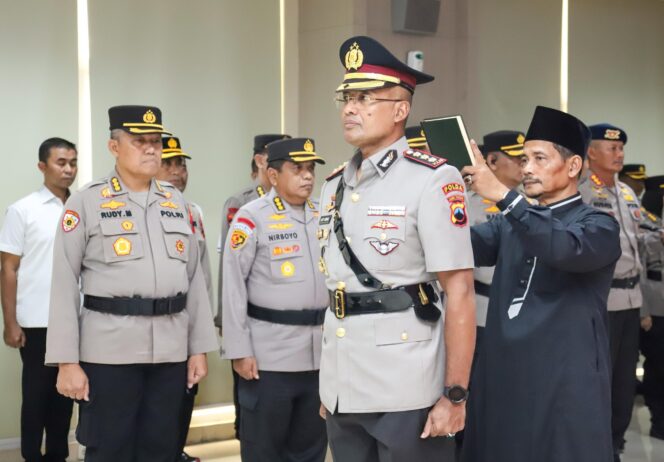 
					Wakapolda Jateng Resmi Dijabat Kombes Pol Latif Usman
