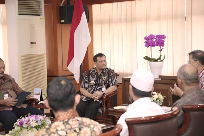 
					Gubernur Jateng Ahmad Luthfi dukung investasi Rp 6 triliun PT Anugerah Andalan Asia di Pracimantoro, ciptakan 2.400 lapangan kerja./ Foto: Zulkarnain