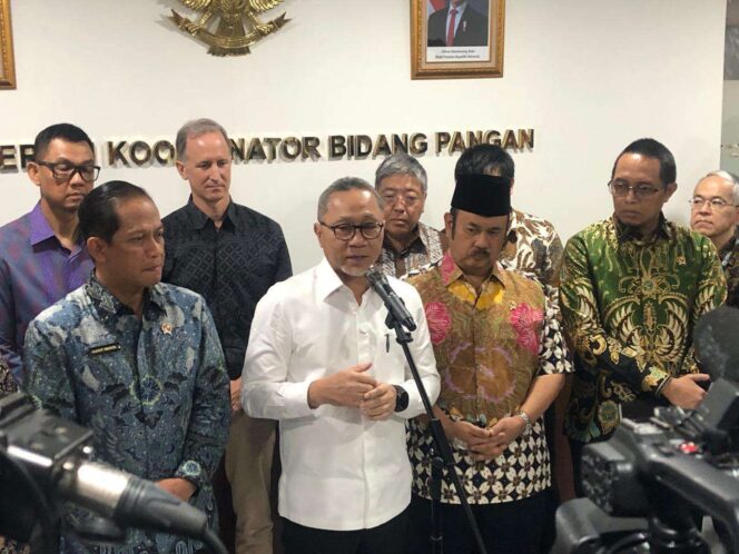 
					Pemerintah usai membahas rencana penutupan TPA sampah open dumping, di kantor Kemenko Pangan, Jakarta, Jumat (7/3/2025). Foto: RRI/Ryan Suryadi
