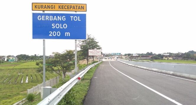 
					Arus lalu lintas di Exit Tol Klodran, Karanganyar, belum menunjukkan lonjakan signifikan pada H-5 Idul Fitri. Pantauan RRI pukul 07.30 WIB, Rabu (26/3/2025)/ Foto: Ist.