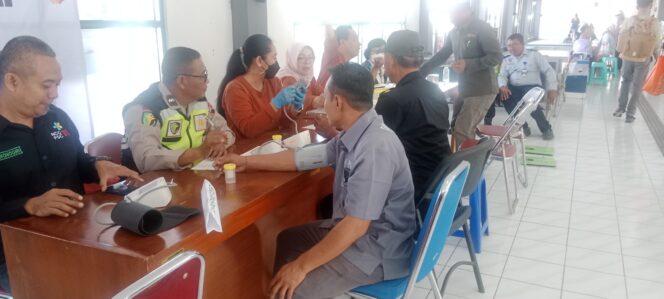 
					Arus Balik , Polres Wonogiri Cek Kesehatan Sopir dan Kelayakan Bus