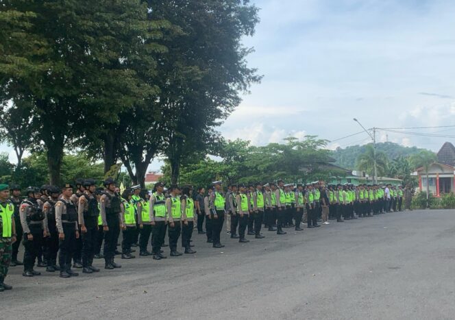 
					Ratusan Personel Polres Wonogiri Amankan Giat Halal Bihalal PSHW Tunas Muda