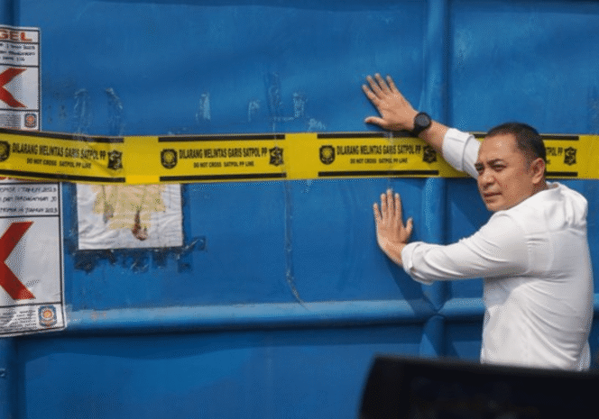 
					Pemkot Surabaya dan Polres Pelabuhan Tanjung Perak Tutup Gudang CV Sentoso Seal (Foto: Istimewa)