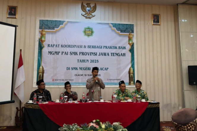 
					MGMP PAI SMK Jawa Tengah sukses gelar sosialisasi dan sinkronisasi program kerja di Cilacap, 18–19 April 2025. (Foto: Beni/ BWC)
