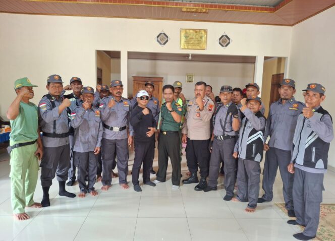 
					36 anggota Linmas Desa Mojopuro, Kecamatan Jatiroto, dalam acara arisan Linmas, Selasa (13/5/2025) (Foto: Setyo Nugroho/ PNN)