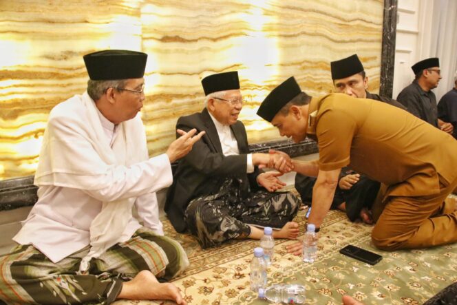 
					Gubernur Jawa Tengah Ahmad Luthfi menyampaikan duka mendalam atas wafatnya anggota DPR RI Fraksi PKB, KH Alamuddin Dimyati Rois atau Gus Alam, pada Selasa, 6 Mei 2025. (Foto: Zulkarnain)


