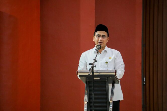 
					Wakil Gubernur Jawa Tengah, Taj Yasin Maimoen, Sidang I dan Pengukuhan Tim Koordinasi Pengelolaan Sumber Daya Air (TKPSDA) Wilayah Sungai Bodri-Kuto periode 2025-2029 di Kantor Dinas Pusdataru Jateng, Rabu (14/5/2025).  (Foto: Syahidan)



