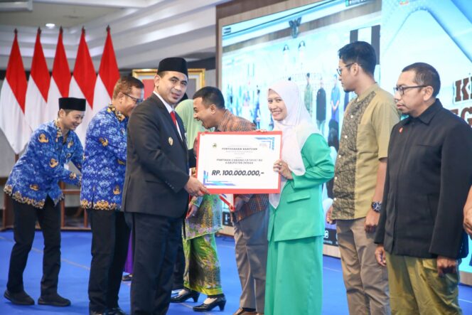 
					Wakil Gubernur Jawa Tengah Taj Yasin, Pemantapan Integritas dan Akuntabilitas Penggunaan Dana Hibah Ormas di Gradhika Bhakti Praja, Selasa (20/5/2025). (Foto: Syahidan) 



