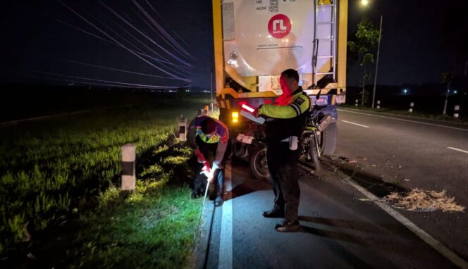 
					Lakalantas Truk Vs Motor di Selogiri Wonogiri, Polisi Lakukan Olah TKP
