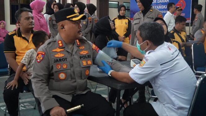 
					Peringati HUT Bhayangkara ke-79, Polres Wonogiri Gelar Bakti Kesehatan Donor Darah 