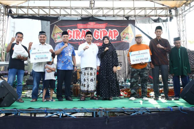 
					Warga Blora Semringah Harga Gabah Rp 6.500, Taj Yasin Minta Laporkan Jika tak Sesuai