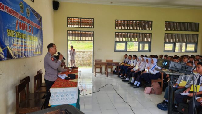 
					Polres Wonogiri Gelar Penyuluhan Bahaya Narkoba Hingga Judol di SMKN 1 Puhpelem